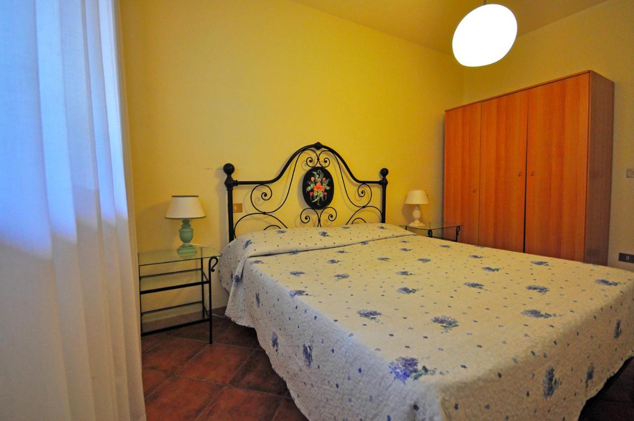 Erba Di Campo Residence Quercianella Eksteriør bilde